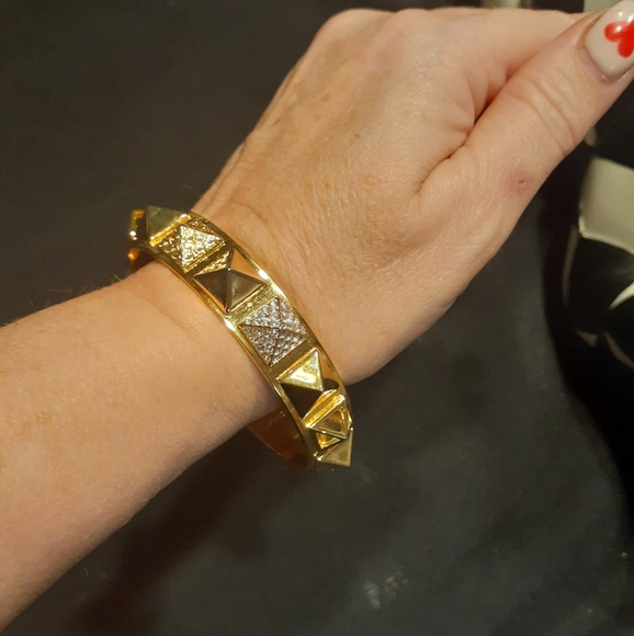 Coach Pyramid Bracelet in Pristine Condition worn once! - Picture 1 of 2